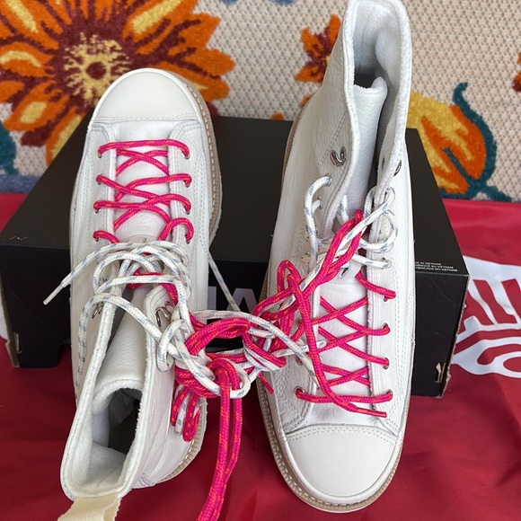 Converse 173212C
CHUCK TAYLOR CRAFTED BOOT HI
EGRET/NATURAL IVORY/PRIME PNK
WMNS - Picture 13 of 16